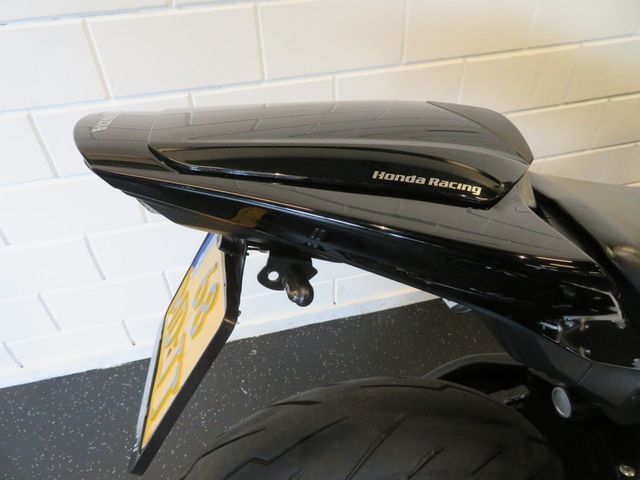 honda - cbr-1000-rr-fireblade