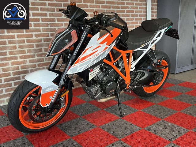 ktm - 1290-super-duke-r