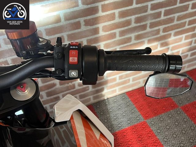 ktm - 1290-super-duke-r