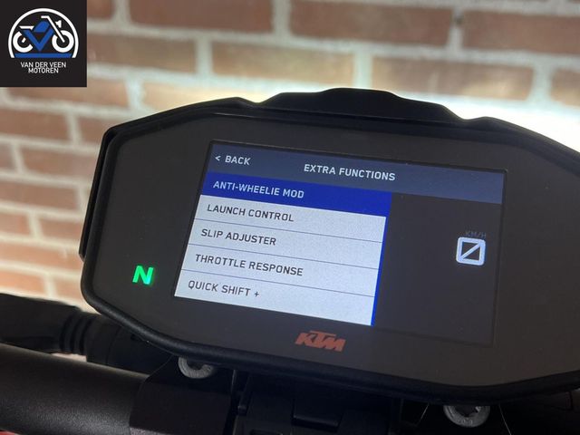 ktm - 1290-super-duke-r