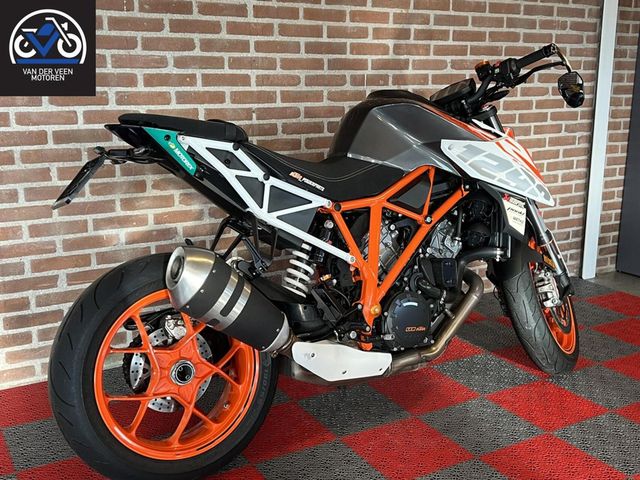 ktm - 1290-super-duke-r