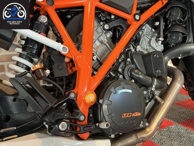 ktm - 1290-super-duke-r