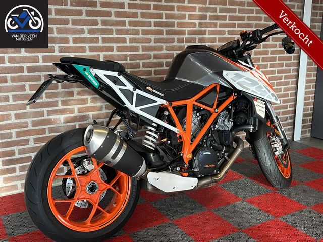 ktm - 1290-super-duke-r