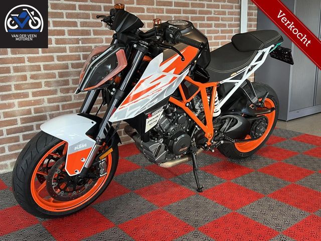 ktm - 1290-super-duke-r