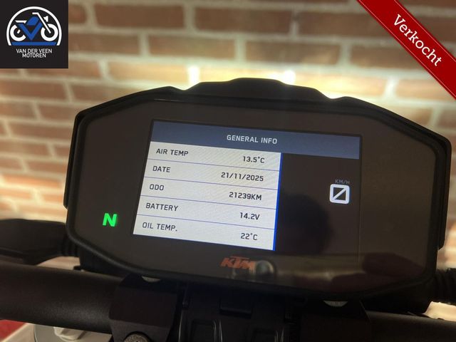 ktm - 1290-super-duke-r