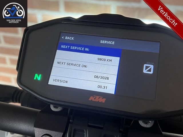 ktm - 1290-super-duke-r