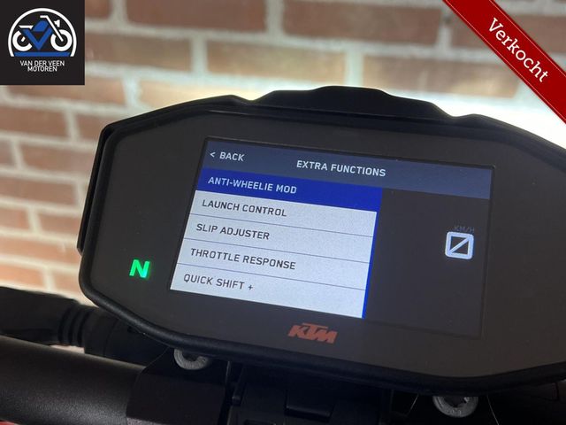 ktm - 1290-super-duke-r