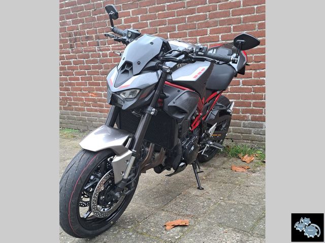 kawasaki - z900