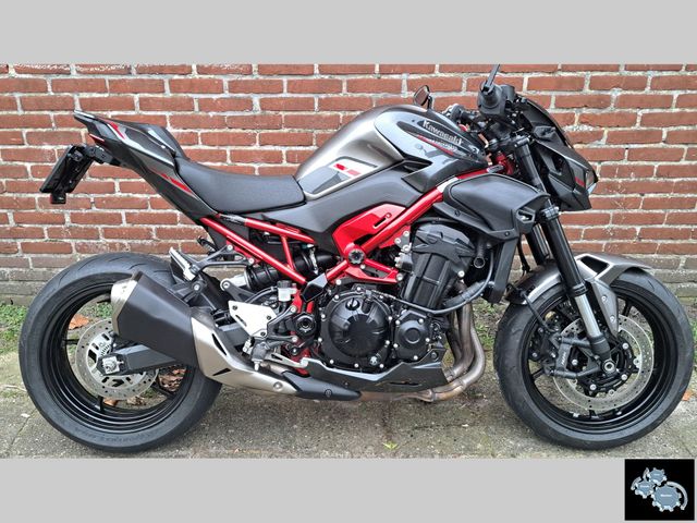 kawasaki - z900