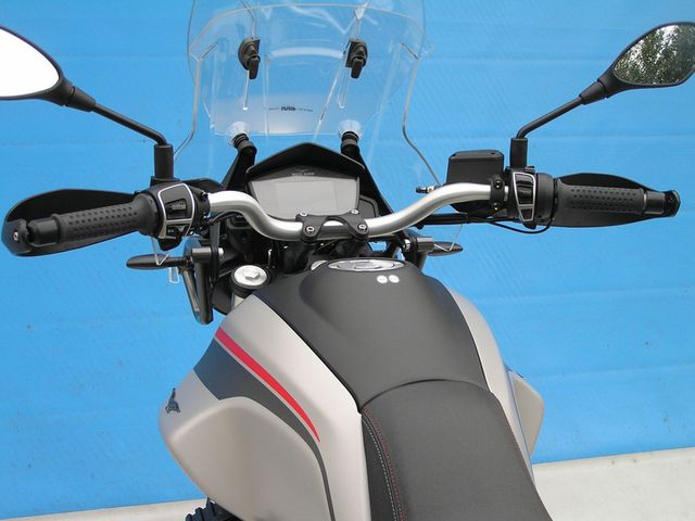 moto-guzzi - v-85-tt