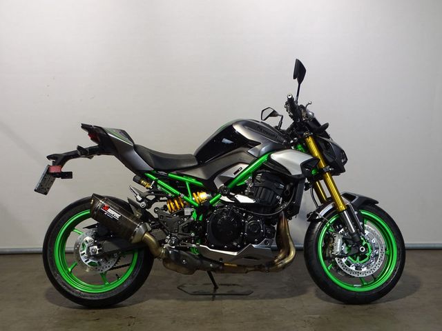 kawasaki - z900
