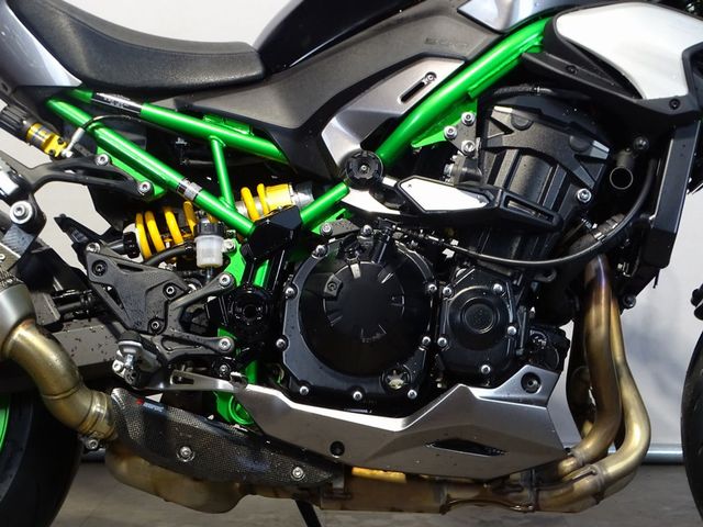 kawasaki - z900