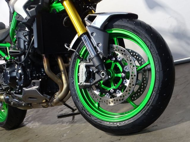 kawasaki - z900
