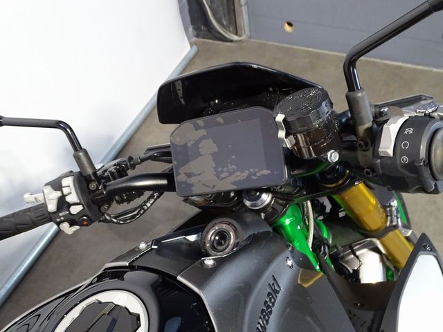kawasaki - z900