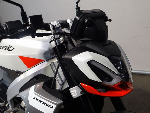 aprilia - tuono-457