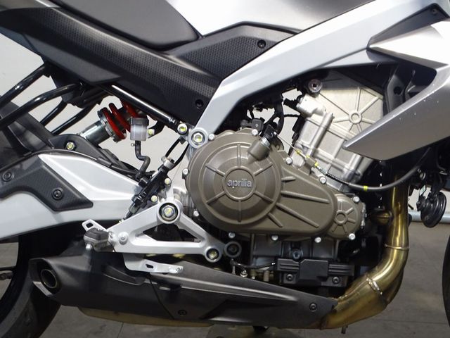 aprilia - tuono-457