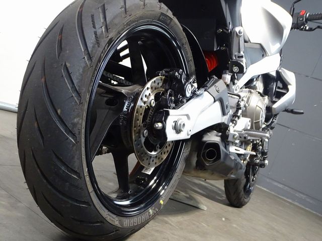 aprilia - tuono-457