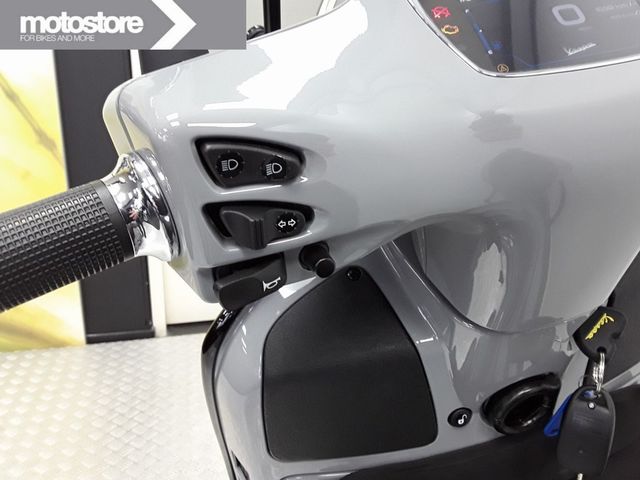 vespa - gts-super-tech-300