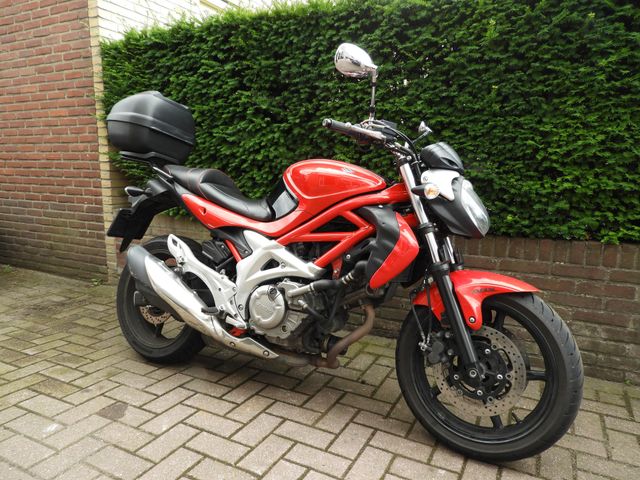 suzuki - gladius-abs