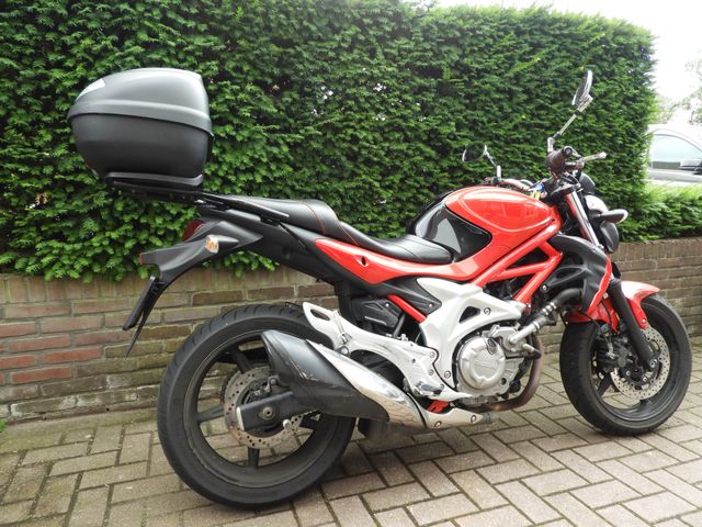 suzuki - gladius-abs