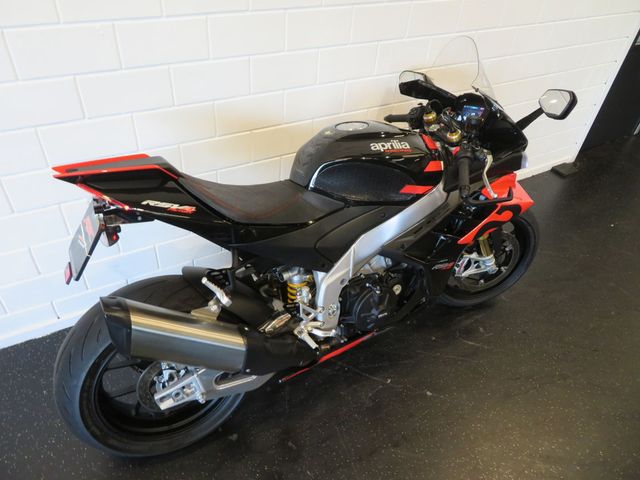 aprilia - rsv-4-factory-aprc