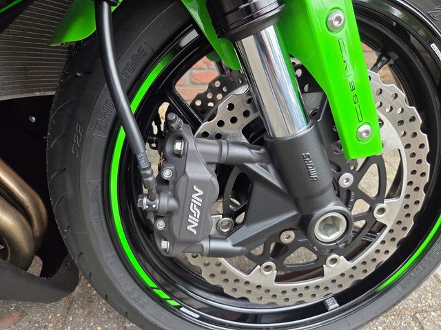 kawasaki - ninja-zx-6r