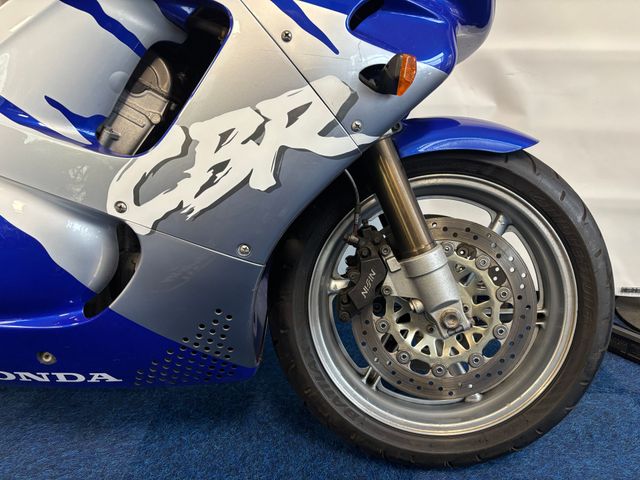 honda - cbr-900-rr-fireblade