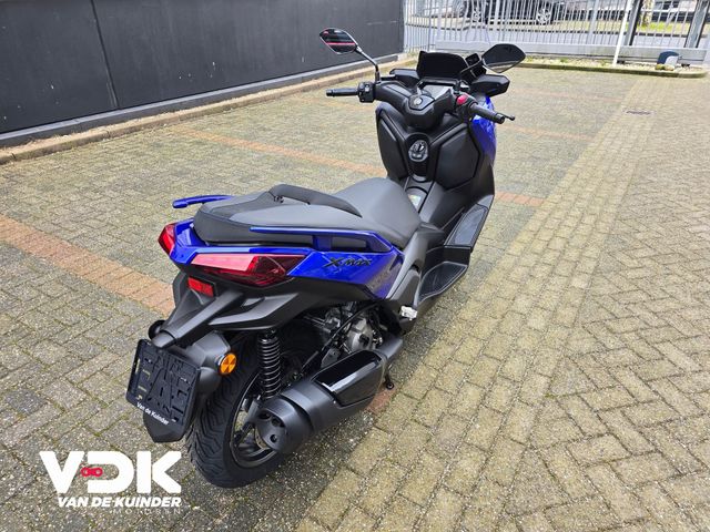 yamaha - x-max-300-abs