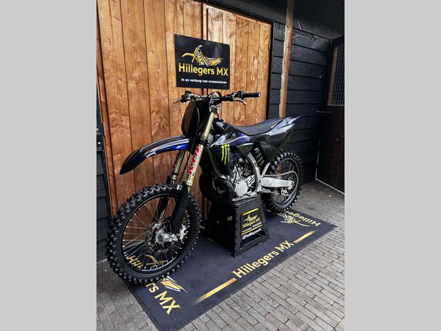 yamaha - yz-250-monster-energy-yamaha-racing-edition