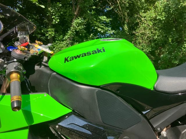 kawasaki - zx-10r-ninja