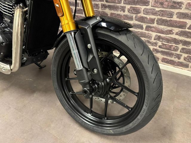 triumph - speed-400