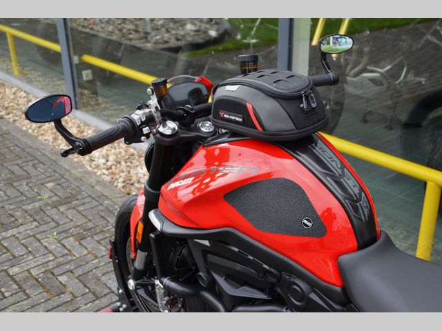 ducati - monster