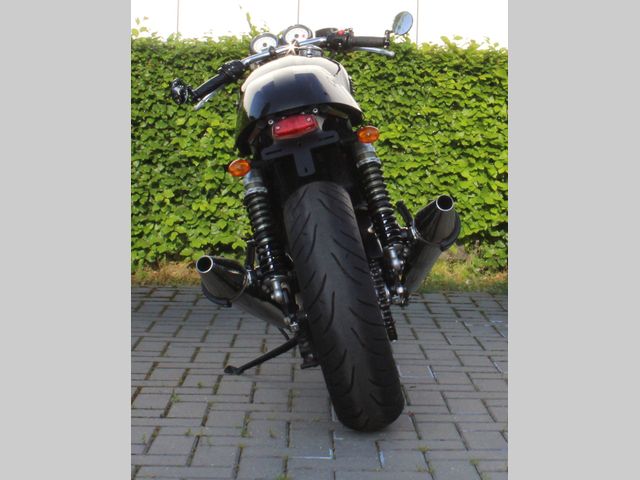 triumph - thruxton-900