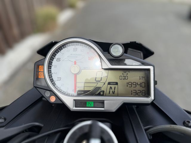 bmw - s-1000-r