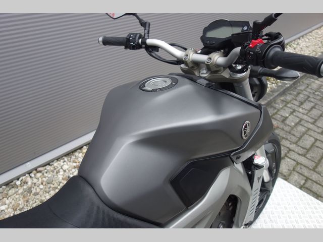 yamaha - mt-09-abs