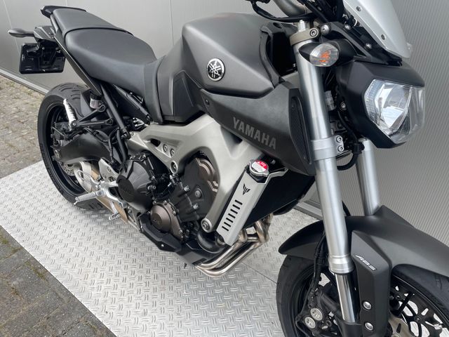 yamaha - mt-09-abs