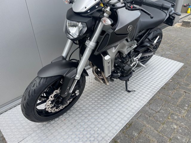 yamaha - mt-09-abs
