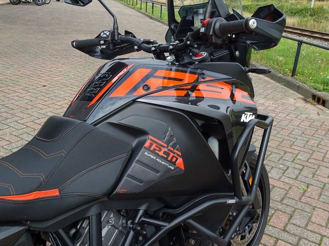 ktm - 1290-super-adventure-s