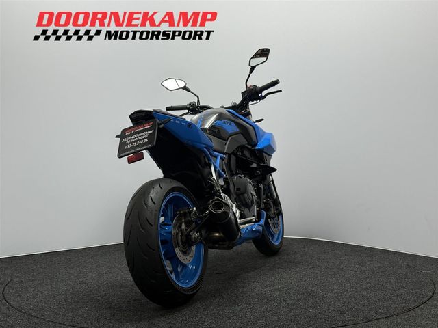 suzuki - gsx-8s