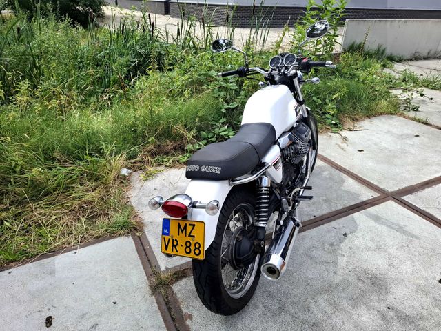 moto-guzzi - v-7-classic