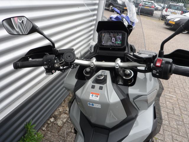honda - x-adv