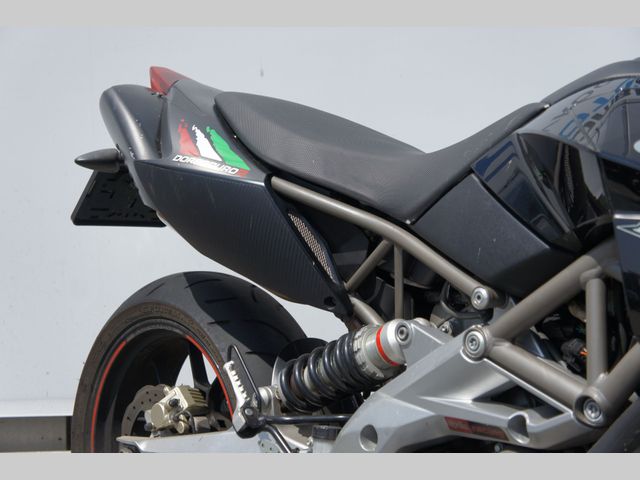 aprilia - dorsoduro-750