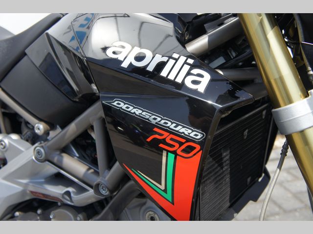aprilia - dorsoduro-750