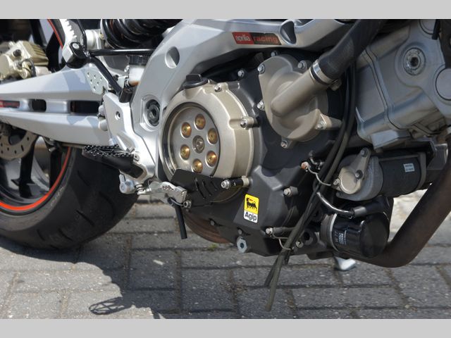 aprilia - dorsoduro-750
