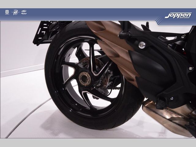 mv-agusta - brutale-800-rr