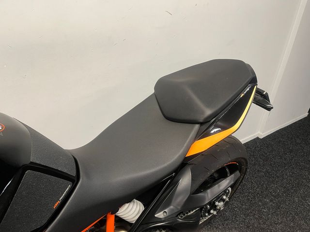 ktm - 1290-super-duke-r