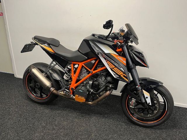 ktm - 1290-super-duke-r