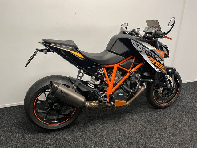 ktm - 1290-super-duke-r