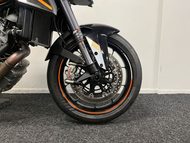 ktm - 1290-super-duke-r