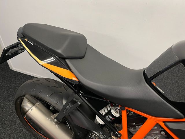 ktm - 1290-super-duke-r